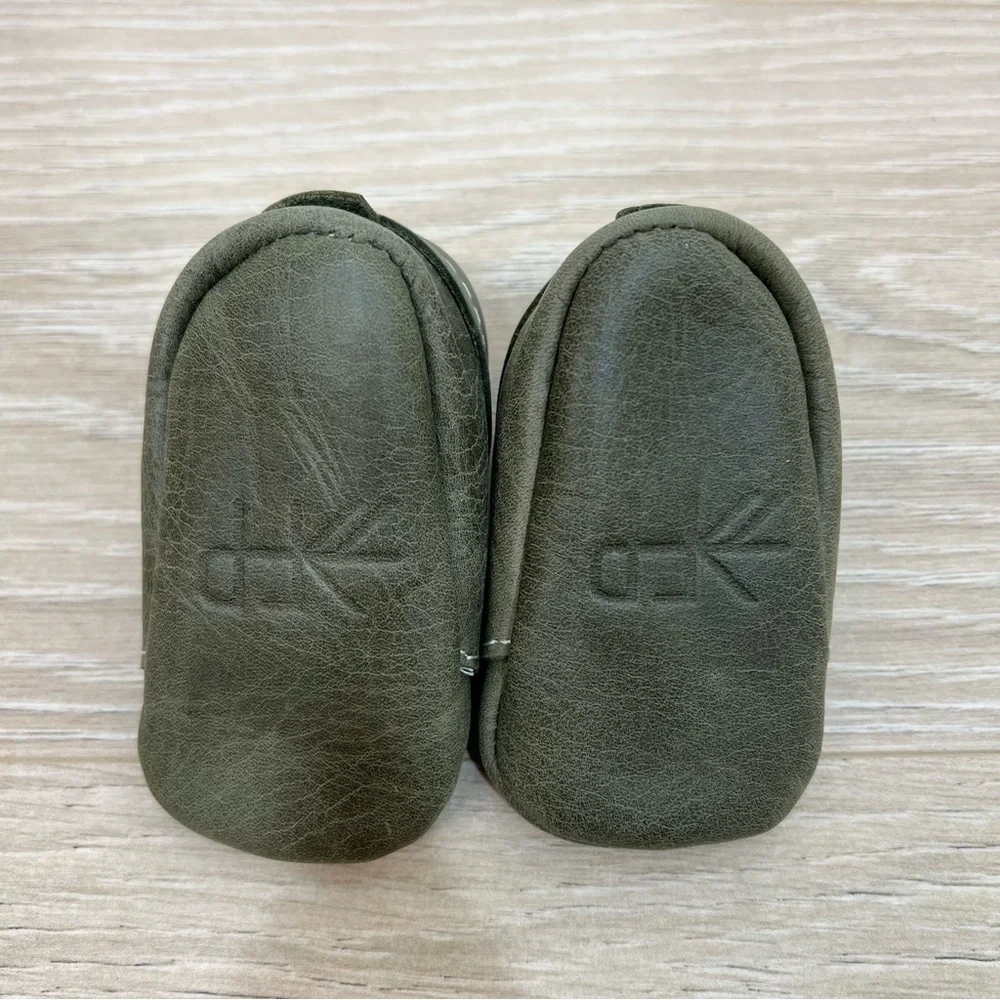 Freshly Picked Olive Green Oxford Baby Shoe